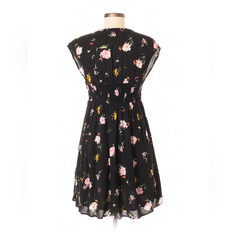 Free People floral mini - Picture 2 of 2